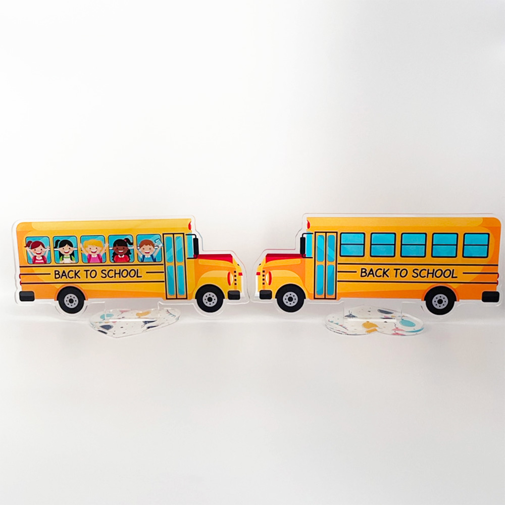 横長なデザインも可能です（左表面/右裏面）