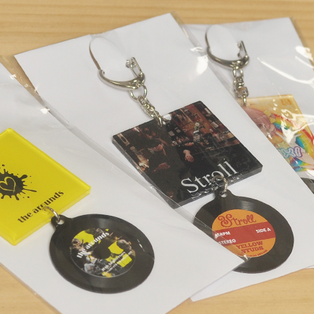 ジャケット付きは、台紙付き個別包装込み