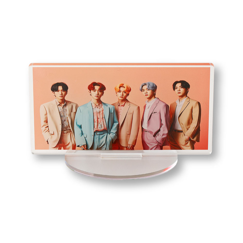 横長にも印刷可能です。(こちらのアクスタのサイズは本体W112×H68㎜、台座W60×H40 mmになります。)