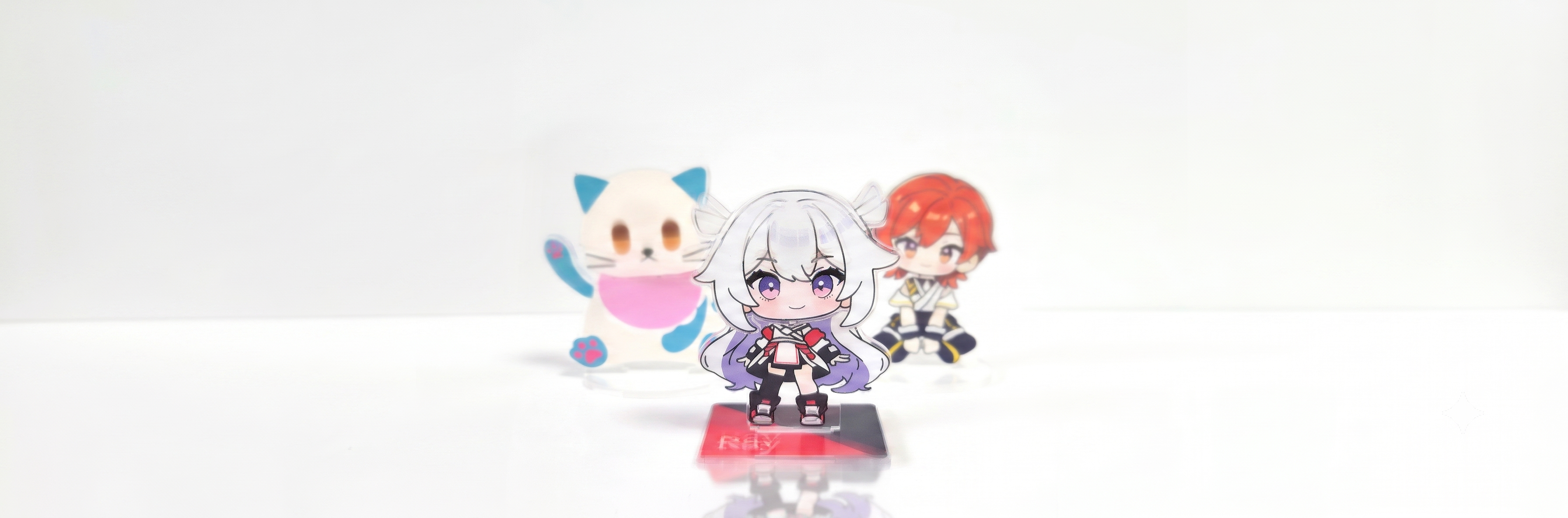 首振りアクリルスタンド